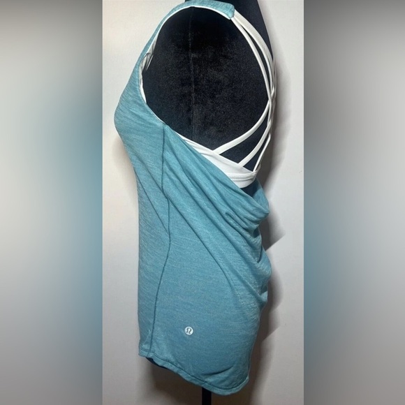 Lululemon Slay The Studio Yoga 2-in-1 Tank Turquoise Blue Built In Bra 4 Padded - Picture 3 of 7